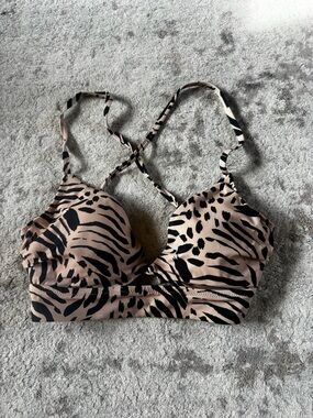 Shade and Shore 34C Bikini Top Animal-Print. Push up with criss cross back. EUC